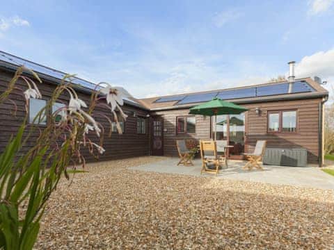 Immaculately presented holiday home  | Swallows&rsquo; Nest, Wool, near Wareham