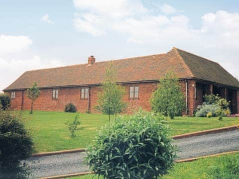 Exterior | Stildon Manor Cottage, Menith Wood