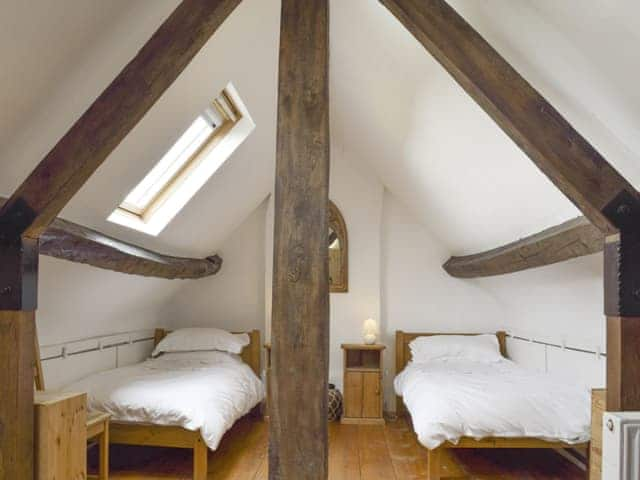 Characterful twin bedroom | South View Cottage, Dean, near Chadlington