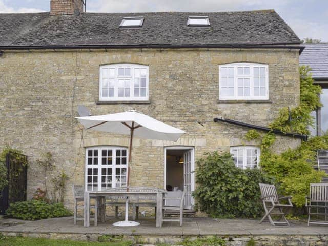 Attractive stone built holiday home | South View Cottage, Dean, near Chadlington