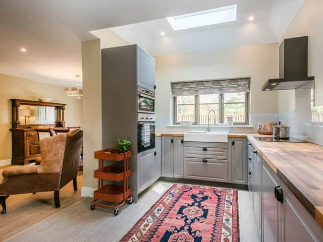 Well-equipped kitchen within the open plan living space | Cowslip Cottage - Swardeston Cottages, Swardeston, near Mulbarton