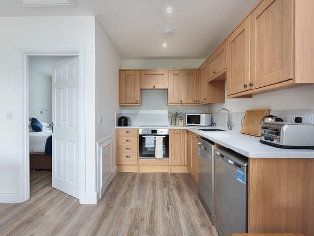 Well-equipped fitted kitchen | Greylag Goose - The Riverviews, Wroxham, near Norwich