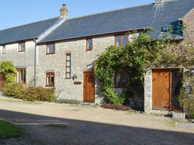 Charming terraced holiday cottage | Carters Cottage - The Old Timberyard, Puncknowle, near Dorchester