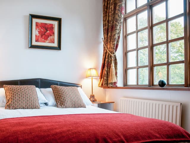 Warm and inviting bedroom | Staveley House Apartment - Staveley House & Staveley House Apartment, Staveley