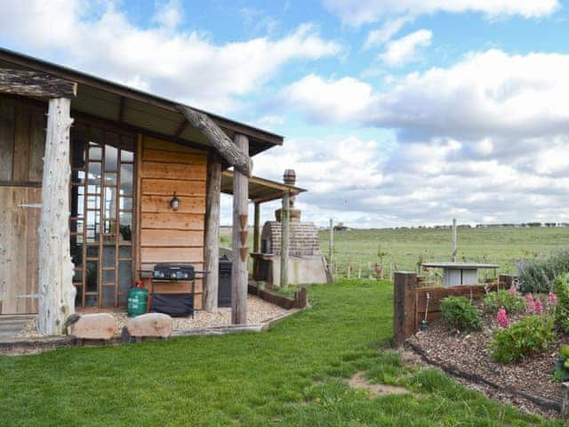 The Lambing Shed is an open plan sitting/dining/leisure space shared by all three properties | The Swaledale, The Lincoln Longwool, The Blue Texel - West Hale Shepherd&rsquo;s Huts, Burton Fleming, near Filey