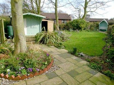 Well-maintained garden | Starboard Cottage, Winterton-on-Sea, near Great Yarmouth