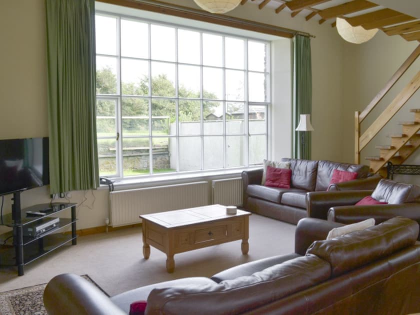 Spacious living area | The Granary - Kennacott Court Cottages, Widemouth, near Bude