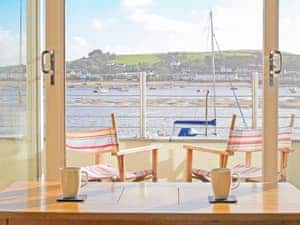 Enjoy a cup of coffee whilst admiring the fantastic river views | Shorewaters, Appledore, near Bideford