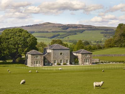 Magnificent detached house | Eden House - Broughton Hall Estate, Broughton, near Skipton