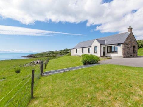 Traditional cottage in beautiful surroundings | Ach-na-Clachan, Gairloch