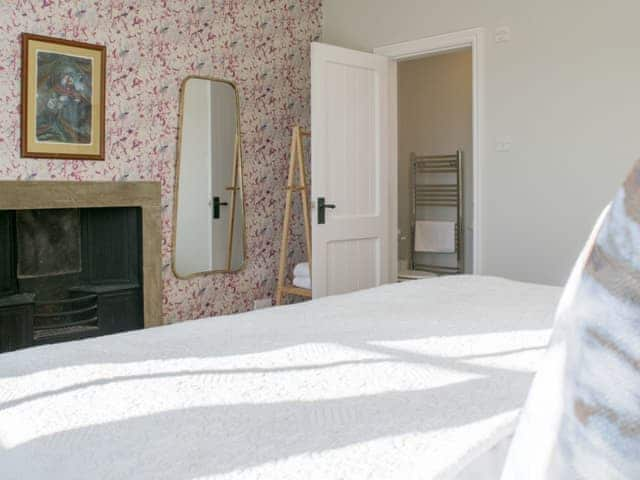 Characterful master bedroom with ideal en-suite shower room | Micklethorn - Broughton Hall Estate, Broughton, near Skipton