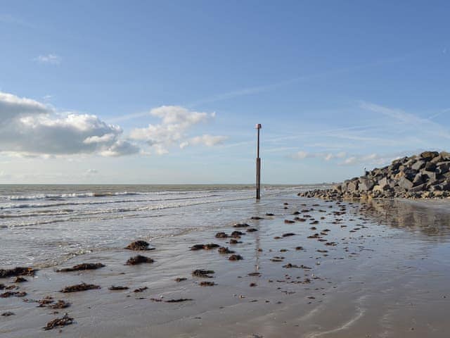 Charming beach and coastline at Middleton_on_Sea