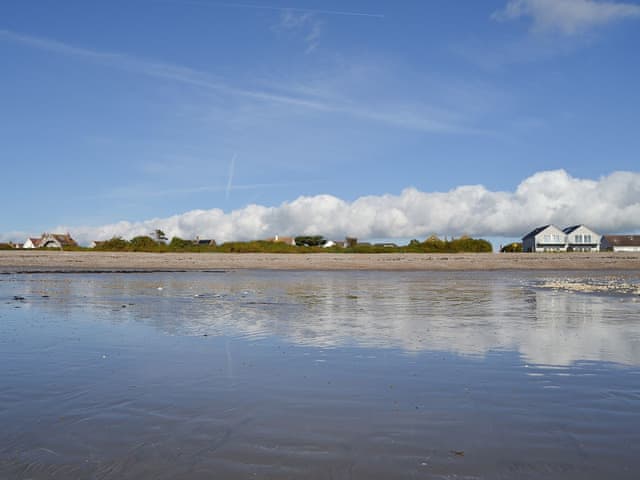 Charming beach and coastline at Middleton_on_Sea