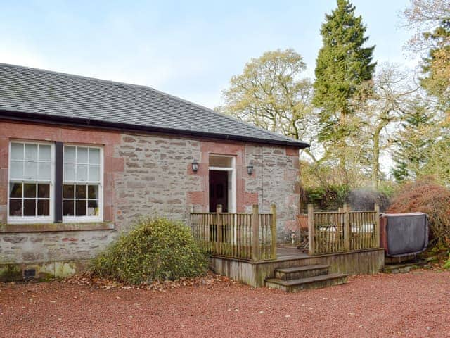 Charming holiday home | Rose Cottage - Auchendennan, Arden, Alexandria