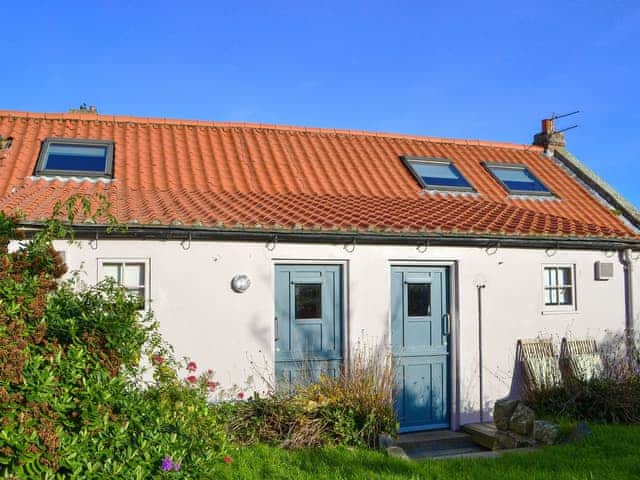 Exterior | Haven Cottage, Lee Cottage - St Cuthbert&rsquo;s Square, Holy Island