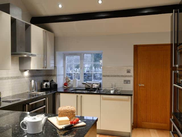 Well appionted kitchen | Castle Howe, Rosthwaite, near Keswick