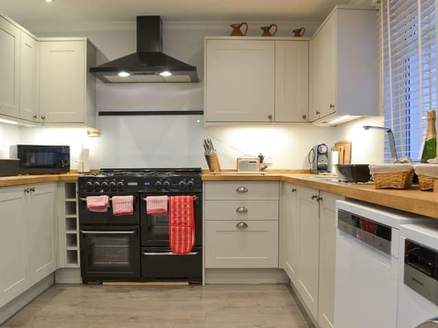 Roomy and very well appointed kitchen | Chartfield, Windermere