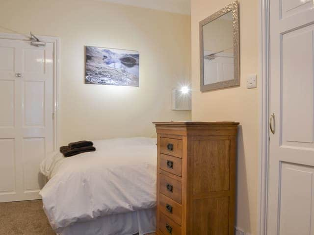 Wonderful double bedroom with en-suite | Chartfield, Windermere