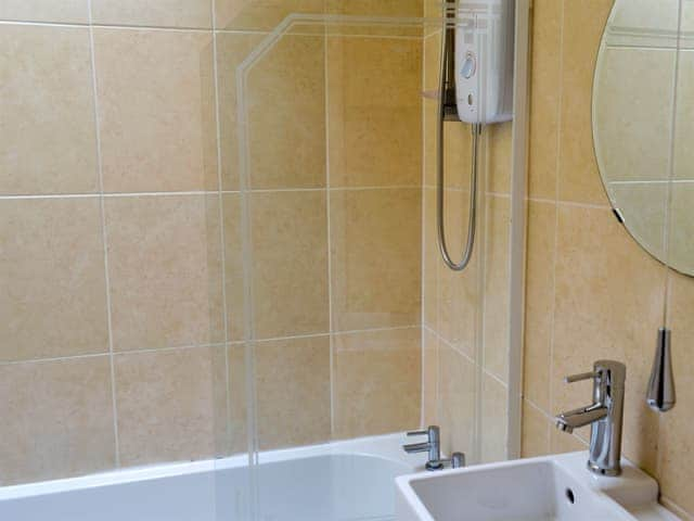 Bathroom | The Stable Nest - The Stables Apartments, Bowness on Windermere