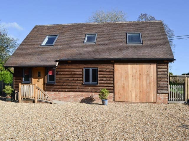 Lovely detached barn conversion | Boreham Bridge Barn, Ninfield, near Battle