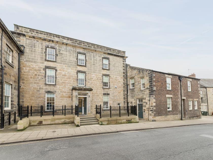 Hexham House Apartment 5 - UK3196