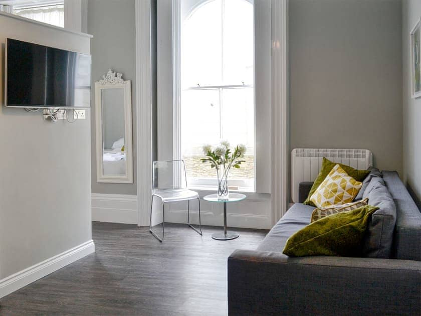 Stylish living area | Elliott Terrace - Room Apartment 2 - Elliot Terrace, Plymouth