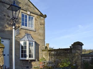  Romantic, deatched cottage | Yew Tree Cottage, West Ayton, near Scarborough