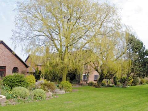 Attractive holiday home | Ash Cottage - Ashtree Court, Addlethorpe