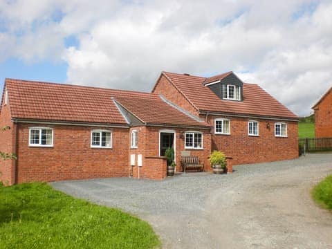 Delightful holiday home, Sweet Coppin on the left, Tom Putt on the right and Slack-m-Girdles above Tom Putt | Sweet Coppin, The Old Kennels HolidaysSlack-m-Girdle, Tom Putt - The Old Kennels , Ledb