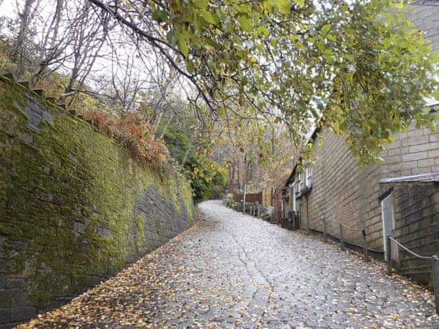 Situated on an old steep cobbled pack-horse road | Birkenhead Cottage, Hebden Bridge Birkenhead Cottage