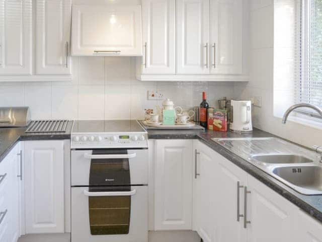 Well-equipped fitted kitchen | Heron&rsquo;s Quay, Wroxham