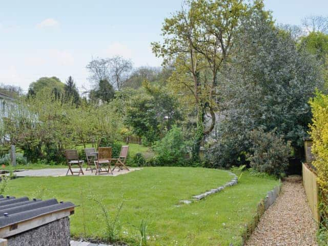 Charming garden and grounds | Annie&rsquo;s Cottage, Milton Combe, near Yelverton