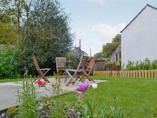 Delightful sitting out area | Annie&rsquo;s Cottage, Milton Combe, near Yelverton