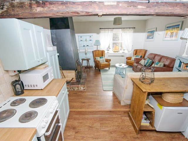 Characterful open plan living space | Buttercup Cottage - Blakeney Quayside Cottages, Blakeney, near Holt