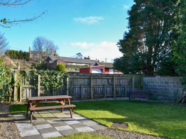 Spacious, enclosed garden with furniture | Pintail Cottage, Embleton near Craster