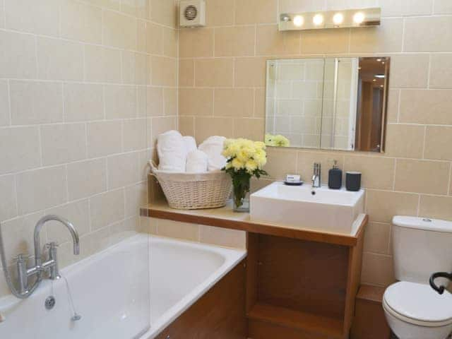 Attractive bathroom | The Cattle Sheds, Knapton, near North Walsham