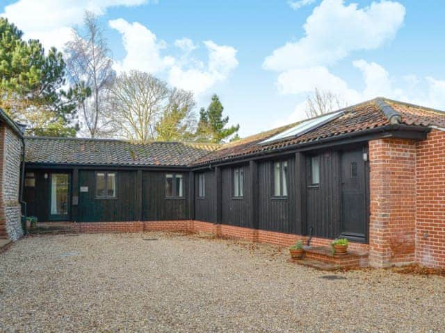 Delightful holiday home | The Cattle Sheds, Knapton, near North Walsham