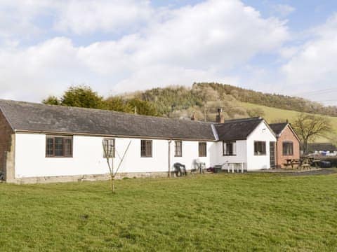 Attractive holiday home | Grove Sprightly Barn, Craven Arms