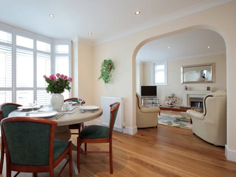 Relaxing open plan living space | The Avoncliffe, Bournemouth