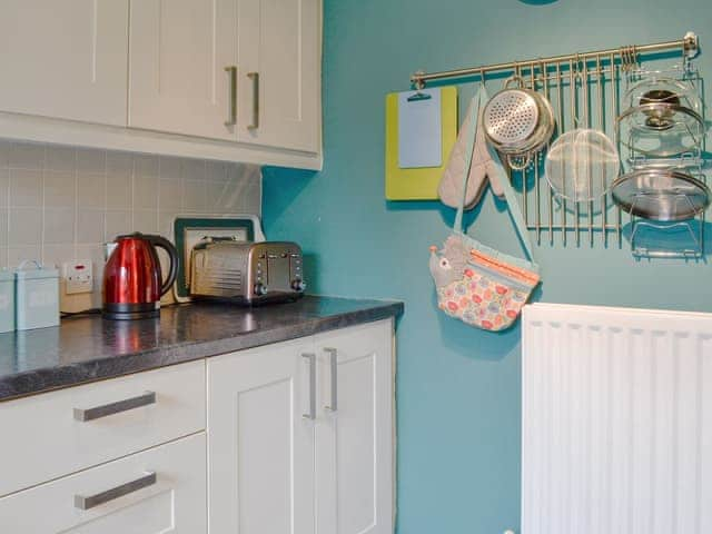 Well equipped kitchen | Philip&rsquo;s Cottage, Keswick