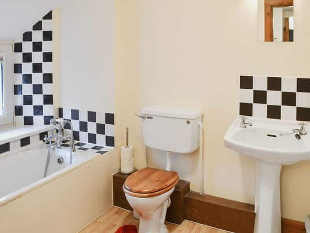 Bathroom | Lindisfarne Cottage - Bluebell Farm Cottages, Belford near Bamburgh