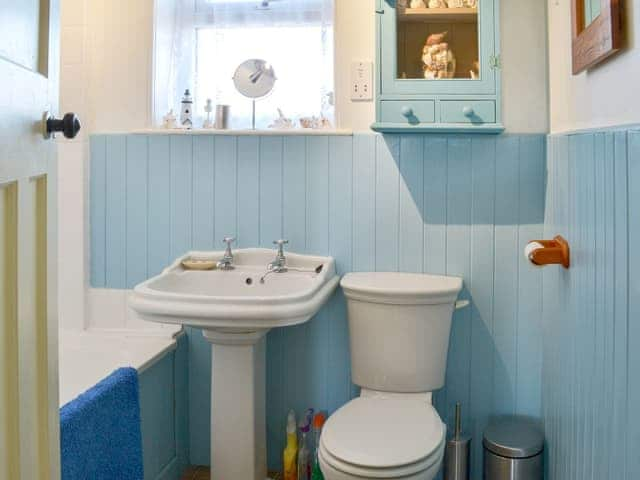 Bathroom | Pendragon Cottage, Tregatta, near Tintagel