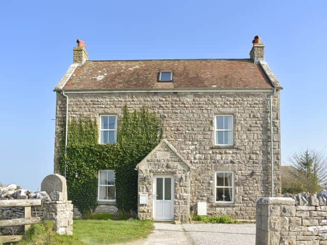 Fernlea, sleeps 14 in Swanage.