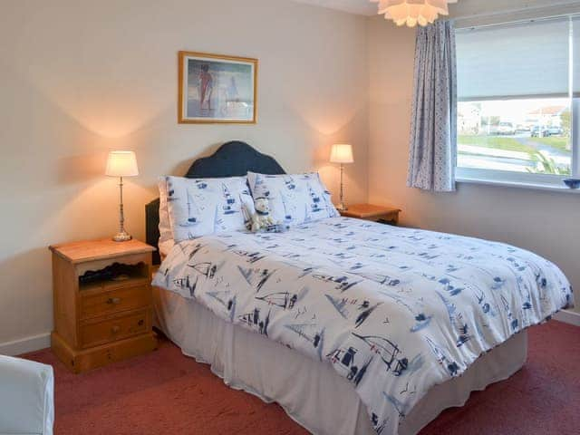 Cosy and inviting double bedroom | Fairways, Beadnell, near Seahouses