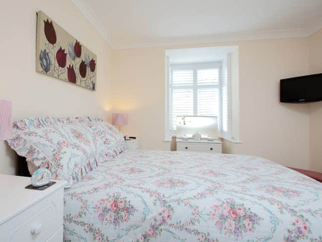 Attractive double bedroom | The Avoncliffe, Bournemouth