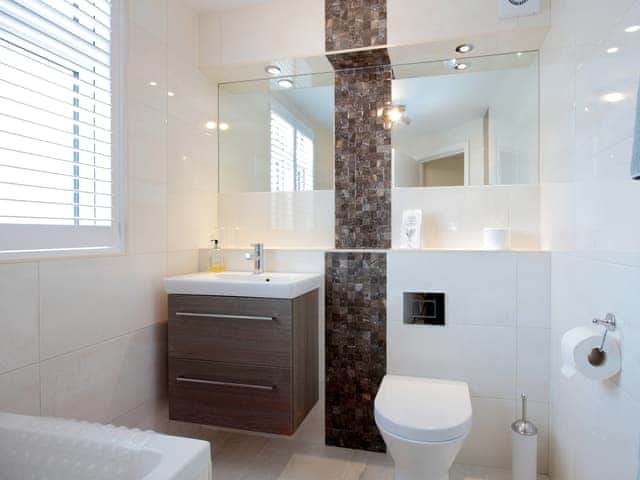 En-suite | The Avoncliffe, Bournemouth