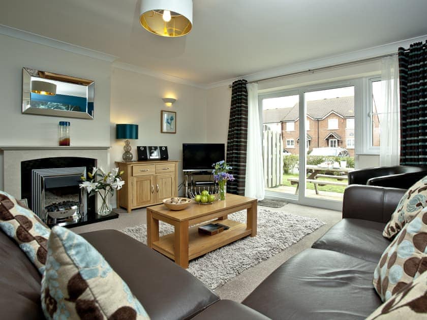 Living area | Meadow Sweet Lodge - Lakeview Holiday Cottages, Bridgwater
