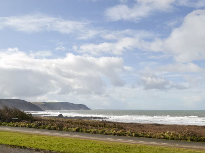 Panoramic sea views from the front of the house | Lower Quinceborough, Widemouth Bay, near Bude 