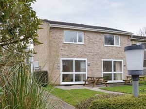 Attractive holiday home with garden area | Newquay Holiday Villa, Newquay
