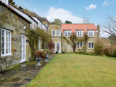 Peaceful stone cottage | White Rose Cottage, Fylingthorpe, near Whitby